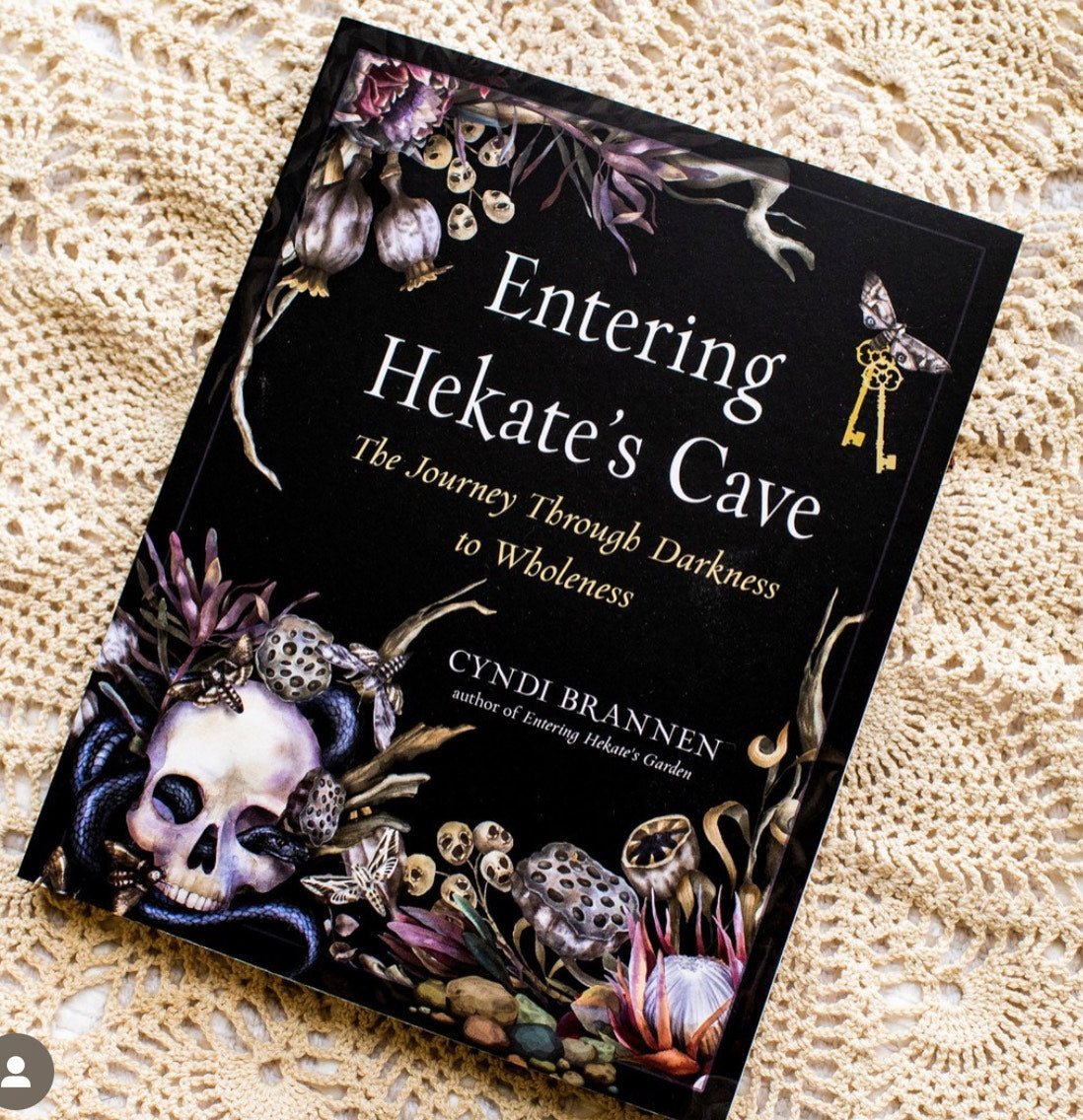 Entering Hekate's Cave Book